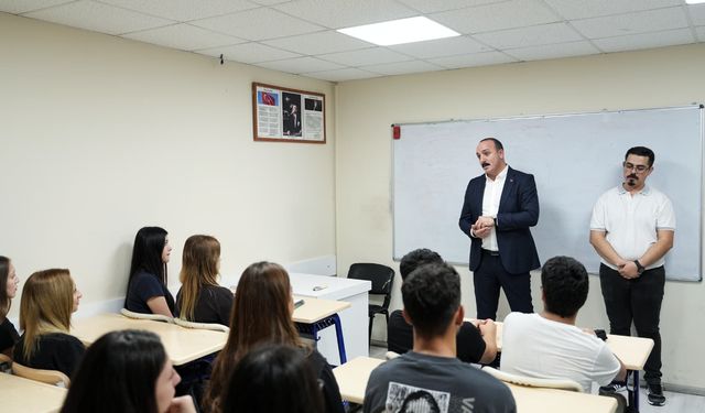 Konyaaltı Belediyesi’nden eğitime ve gençliğe tam destek