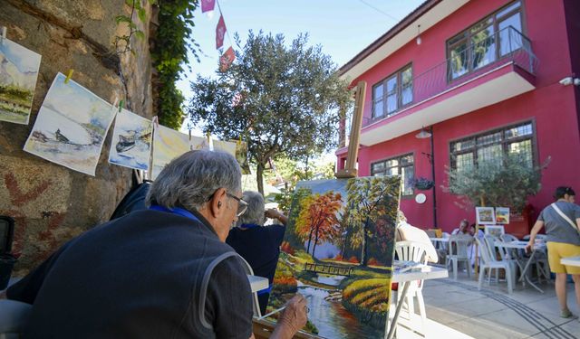 Kaleiçi’nde sanat buluşması: Sokaklar adeta galeriye döndü