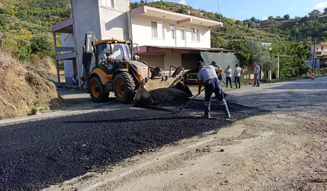Alanya'da hummalı çalışma: 4 noktaya yeni yol yapılıyor