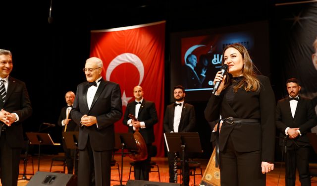 Antalya Büyükşehir Belediyesi Atatürk'ü 'hasret' ile andı!