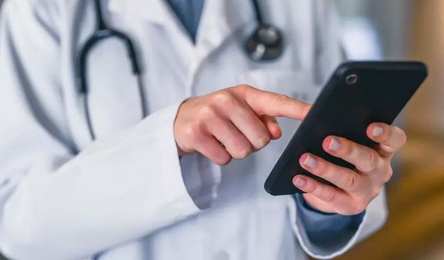 Sağlıkta sosyal medya sınırlandırması: Artık o paylaşımlar yapılamayacak