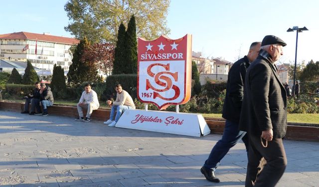 Sivassporlu futbolcu kaçtı, sosyal medya karıştı