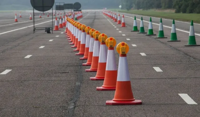 Antalya’daki sürücüler dikkat! O şerit trafiğe kapatıldı