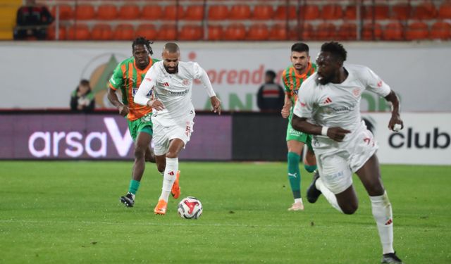 Antalyaspor- Alanyaspor maçında neler oldu? Maç kaç kaç bitti?