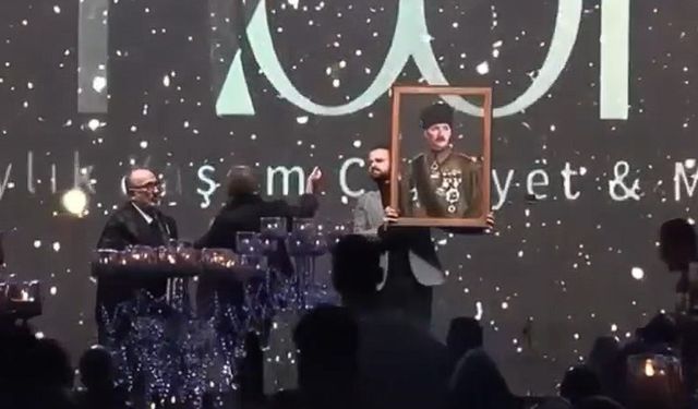 Atatürk portresi satışa çıktı, Emrullah Turhanlı: "Onu parayla alamayız" dedi