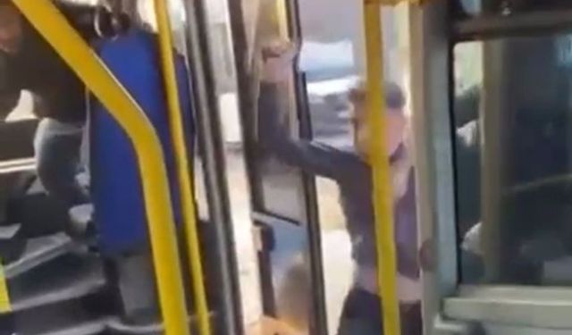 Bursa’nın Nilüfer ilçesinde otobüse satırlı saldırı