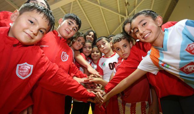 Kepez’de minik sporcularından şampiyonluk başarısı