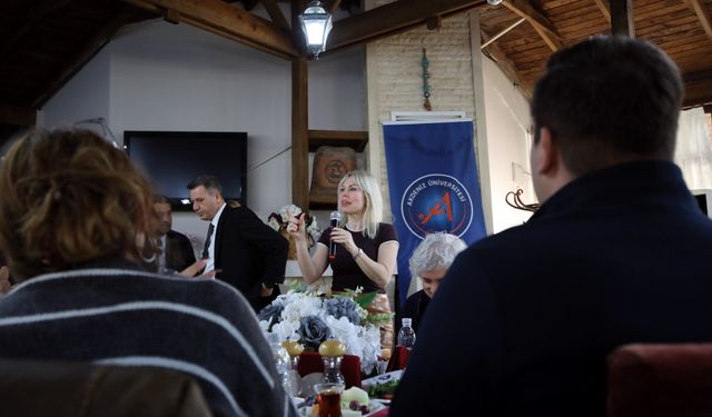 Rektör Özkan topluluk başkanlarıyla buluştu