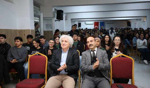 Prof. Dr. Ömer Özkan, TOBB fen lisesi öğrencileriyle buluştu