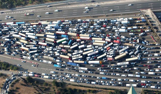 Dikkat çeken uyarı geldi: Ağır taşıtların ve kuryelerin trafiğe çıkışı yasaklandı