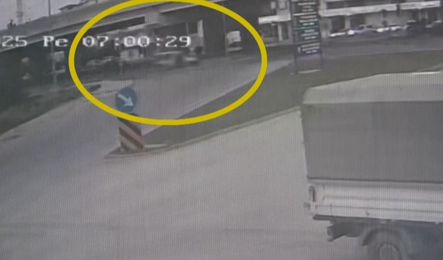 Hakimiyeti kaybedip yayaya çarptı, yaya metrelerce savruldu