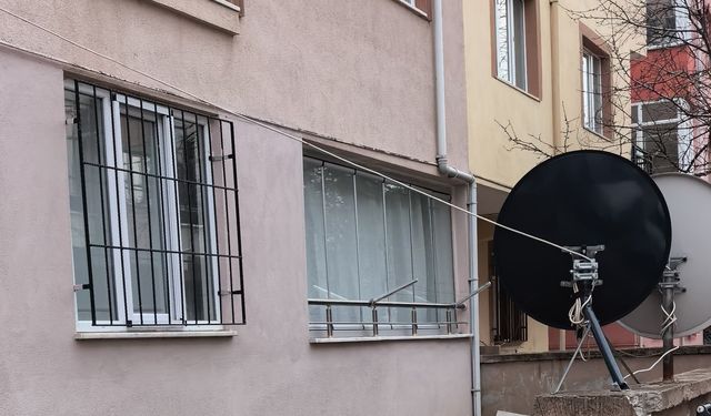 Bursa'da yürekler ağza geldi: 2 yaşındaki çocuk camdan düştü!