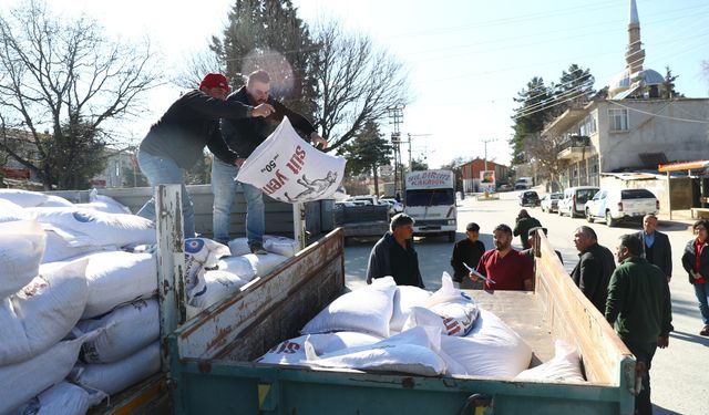 Antalya Büyükşehir’den hayvan desteği