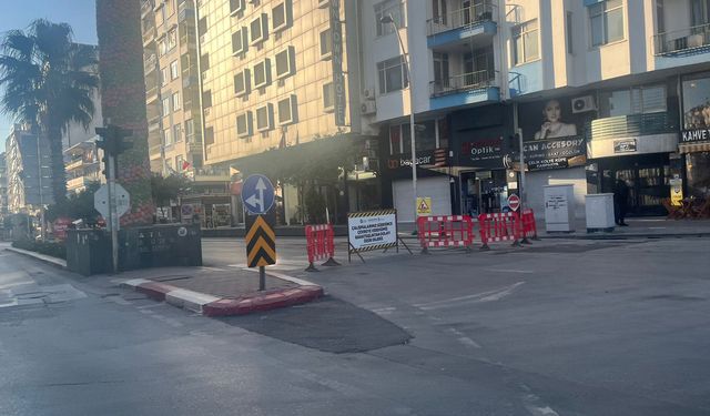 Antalya’da Güllük ve Teomanpaşa caddeleri trafiğe kapatıldı