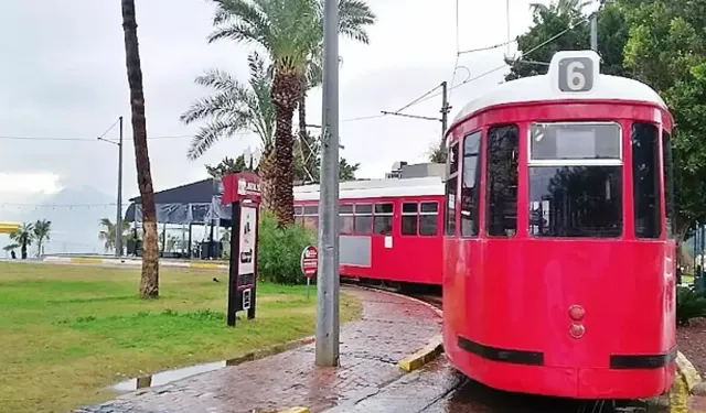 Antalya’da ‘sarı kod’ alarmı tramvayları durdurdu! Seferler iptal edildi