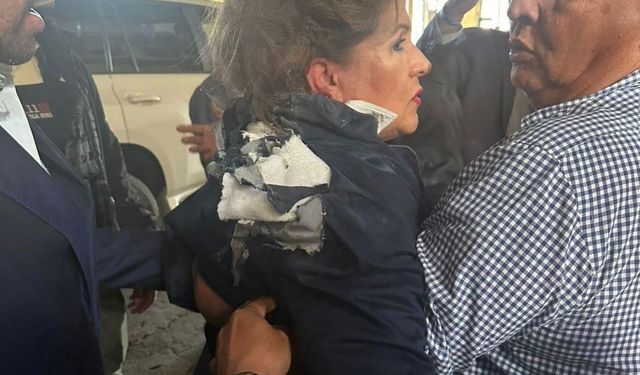 Kadın milletvekiline canlı yayında bombalı saldırı! Patlayıcı fırlatıldı