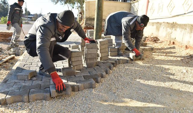 Kepez’de yaya güvenliği için kaldırım atağı