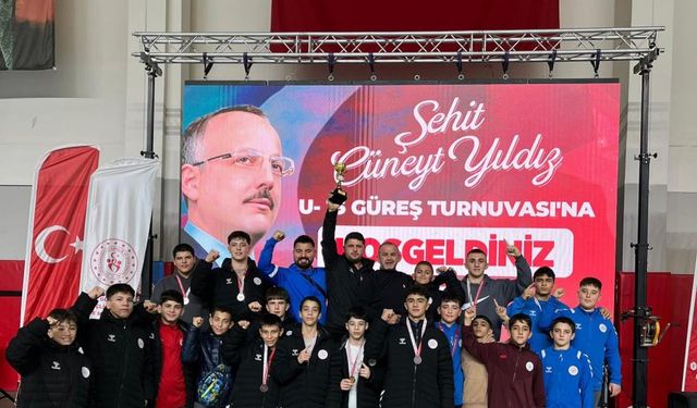 Korkutelili pehlivanlar Bursa’dan galibiyetle döndü
