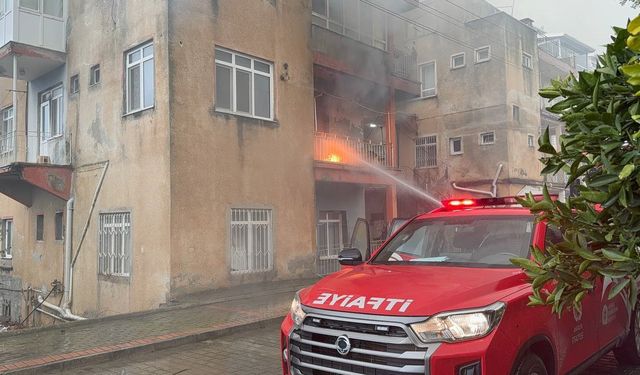 Gazipaşa'da yangın paniği: Maddi hasar meydana geldi