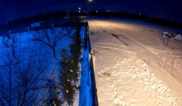 Malatya’ya meteor düştü: Küle döndüğü anlar kamerada