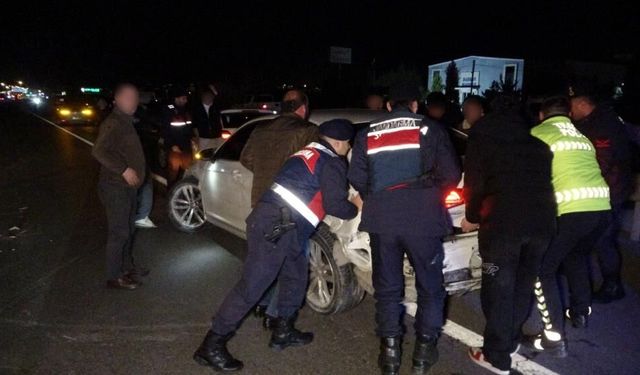 Manavgat’ta zincirleme kaza yapan sürücülerden 2'si ehliyetsiz 1 diğeri de alkollü çıktı