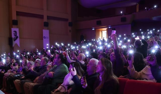 Şairin dizeleri sahneye taşındı: Nâzım Hikmet’in Antalya’da anıldı