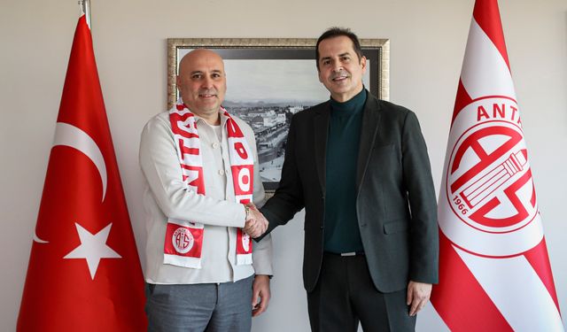 Antalyaspor’da yeni dönem: Sami Uğurlu ile imzalar atıldı!