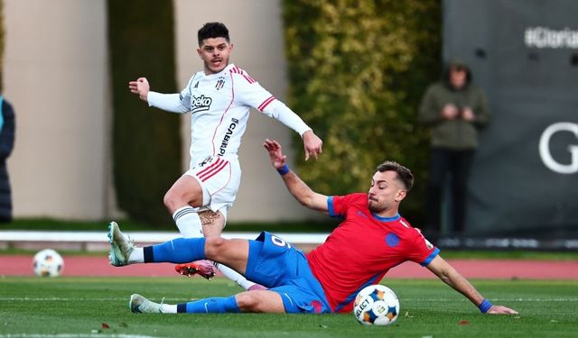 Siyah beyazlı ekipten etkileyici performans! Sahadan galibiyetle ayrıldılar