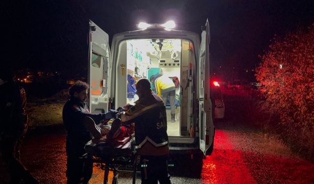 Yağmurda yollar kayganlaştı, Gazipaşa'da korkutan kaza yaşandı!