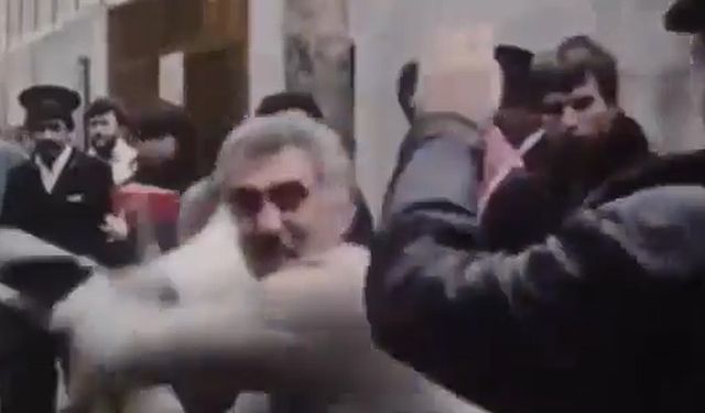 O görüntüler ortaya çıktı: Yılmaz Güney setteki çalışanı böyle darbetmiş!