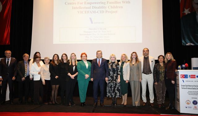 Aileleri güçlendiren Avrupa Dijital Projesi Antalya’dan yükseliyor
