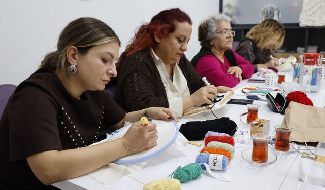 Danışma Merkezi’nde Punch Atölyesi: Kadınlar hem öğreniyor hem üretiyor