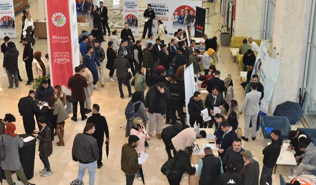 Kepez’de iş arayanlar havacılık firmalarıyla buluştu