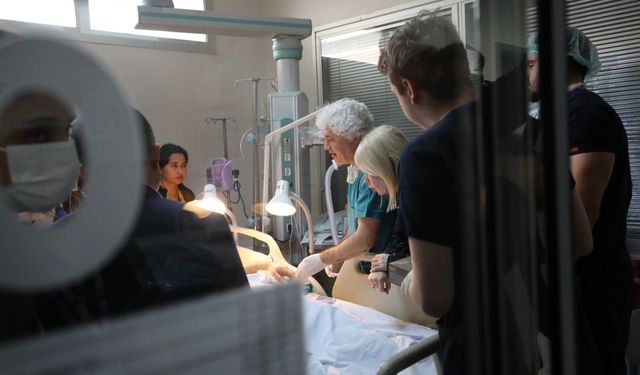 Antalya’daki otobüs kazasında kopan kol ve bacaklar aynı anda ameliyat edildi