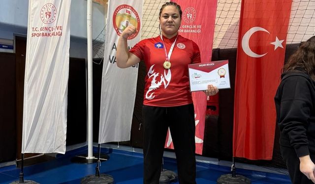 Türkiye şampiyonu Korkuteli’nden çıktı: Genç yetenek bilek gücünü konuşturdu