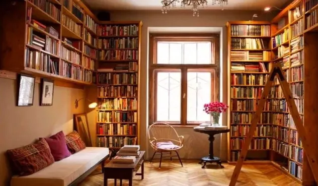 Antalya’da kitap tutkunlarına fırsat: En iyi ev kütüphanesi yarışması!