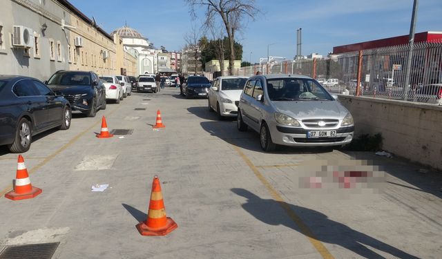 Kepez’de sil*hlı s*ldırı: Bacaklarından vuruldu