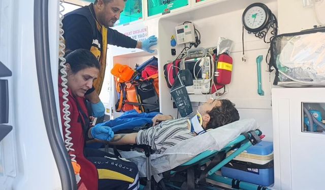 Manavgat’ta kaza: Sürücü hastaneye kaldırıldı