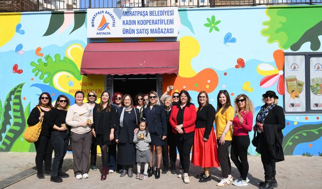 Muratpaşa’da kadınlar bal mumu atölyesinde buluştu