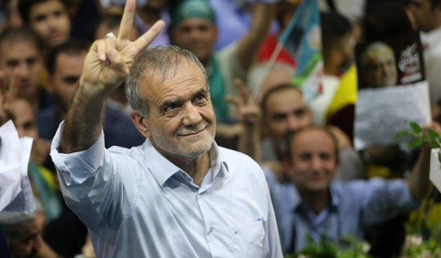 İran’dan komşu ülkelere ‘özür’ mesajı: “Düşmanlığımız yok, özür diliyorum”