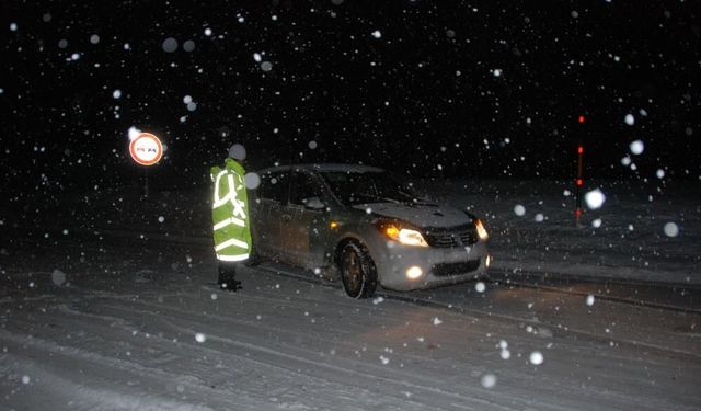 Sürücüler dikkat: Alacabel’de kar kalınlığı 5 santime ulaştı