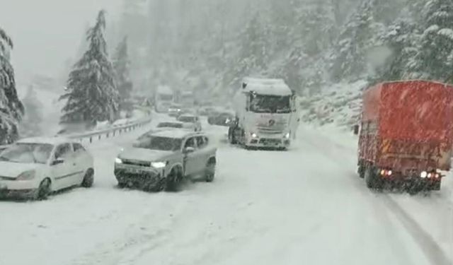 Alacabel’de bahar karı: Kış geri döndü!