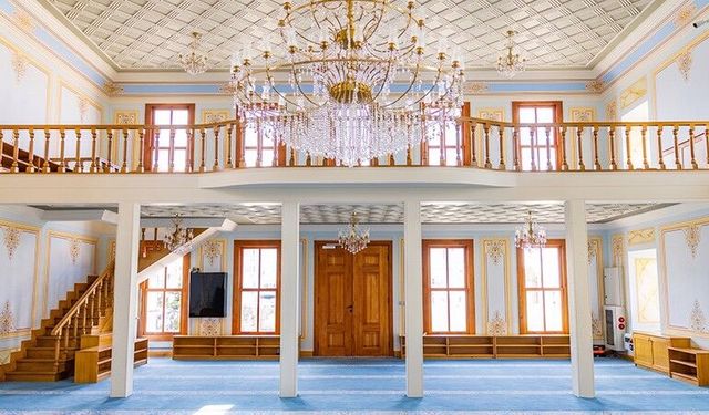 1 asır sonra ibadete açıldı: Fatma Sultan Camii’de ilk namaz kılındı