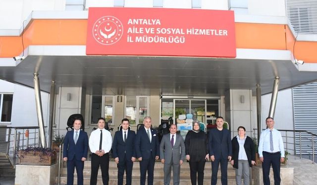 Antalya’da sosyal destek: İhtiyaç sahiplerine araç ve bebek arabası bağışı