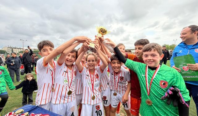 Kepez Belediyesi’nden geleceğin sporcularına büyük destek