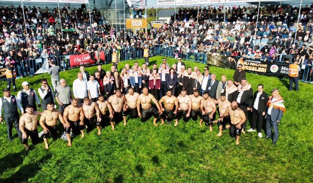 Kepez’de başpehlivan Enes Doğan oldu, tribünler güreşe doydu