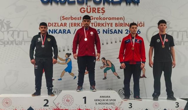 Manavgatlı güreşçi Umut Altay Türkiye ikincisi oldu