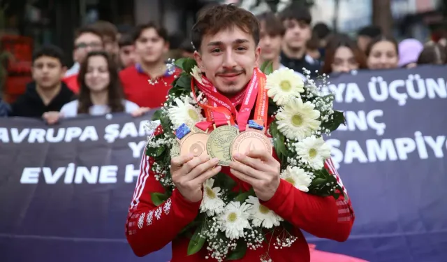Milli halterci Yusuf Fehmi Genç Avrupa şampiyonu oldu