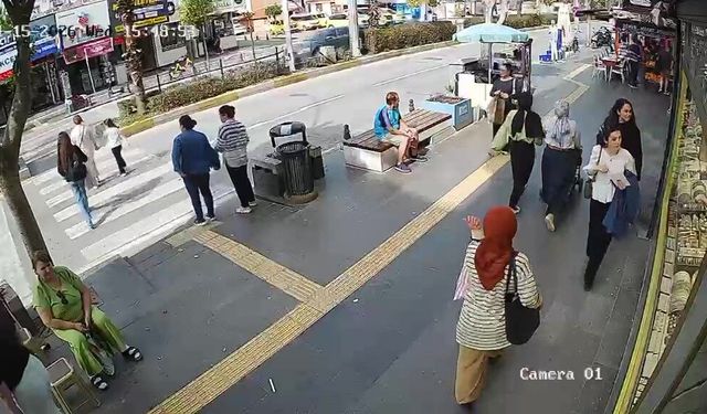 Bu kadarı da pes dedirtti: Yayalara çarptı, yerde yatarlarken kaçtı!