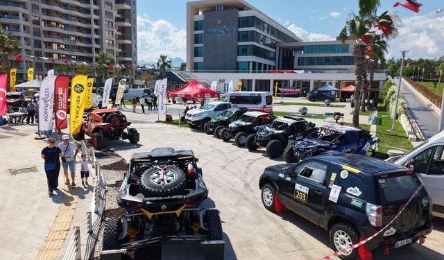 Antalya’da Baja Şampiyonası: 19 araç piste çıktı